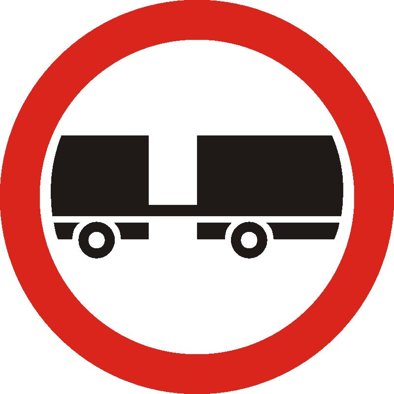 Accesul interzis autovehiculelor cu remorcă, cu excepția celor cu semiremorcă sau cu remorcă cu o osie