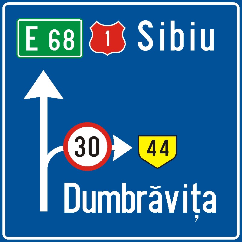 Presemnalizarea direcțiilor la o intersecție de drumuri